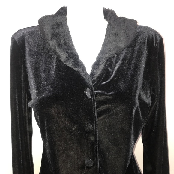 Sabora Black Velvet Fur Trimmed Long Sleeve Robe - Picture 5 of 12